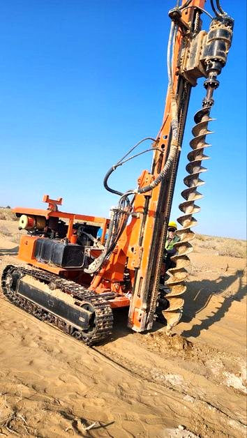 Auger drilling rig
